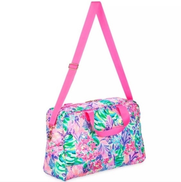 Lilly Pulitzer x Disney Weekender Duffel Bag Lilly Loves Disney - Picture 3 of 10